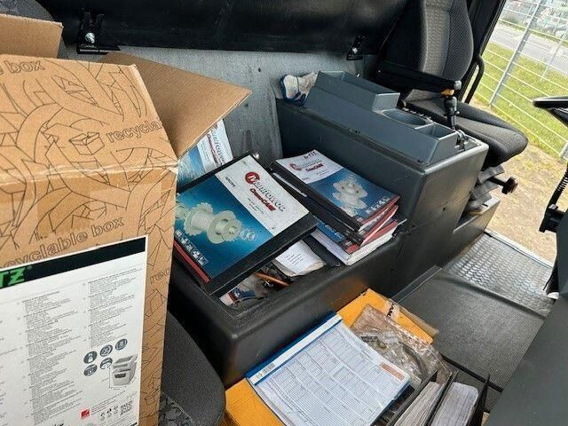 Grove GMK6300 KRAN 300/330 Tonnen - Torņa celtnis: foto 4 Grove GMK6300 KRAN 300/330 Tonnen - Torņa celtnis: foto 4