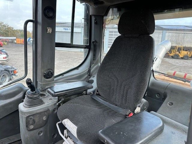 Buldozers Liebherr LR 636, Laderaupe, 4+1 Schaufel, Klima, Kamera: foto 9
