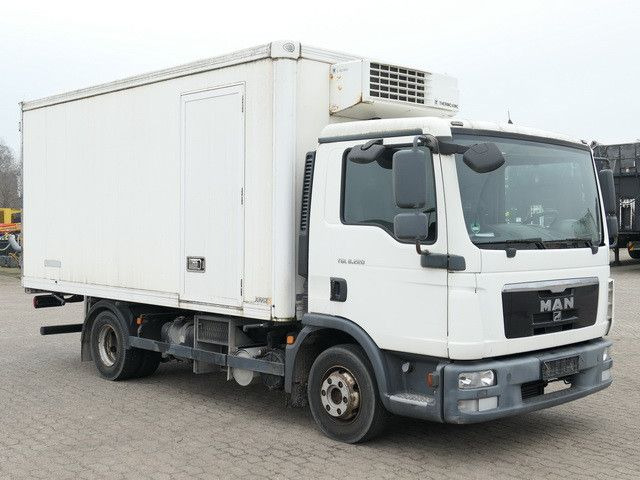 MAN 8.220 TGL BL 4x2, Thermo King, 3. Sitz, 5m lang - Kravas automašīna refrižerators: foto 4 MAN 8.220 TGL BL 4x2, Thermo King, 3. Sitz, 5m lang - Kravas automašīna refrižerators: foto 4