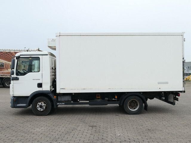 MAN 8.220 TGL BL 4x2, Thermo King, 3. Sitz, 5m lang - Kravas automašīna refrižerators: foto 2 MAN 8.220 TGL BL 4x2, Thermo King, 3. Sitz, 5m lang - Kravas automašīna refrižerators: foto 2