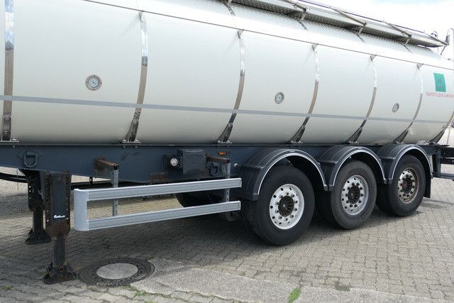 Menci SA 105/Lebensmittel Tank 32 cbm./12x auf Lager! - Puspiekabe cisterna: foto 3 Menci SA 105/Lebensmittel Tank 32 cbm./12x auf Lager! - Puspiekabe cisterna: foto 3