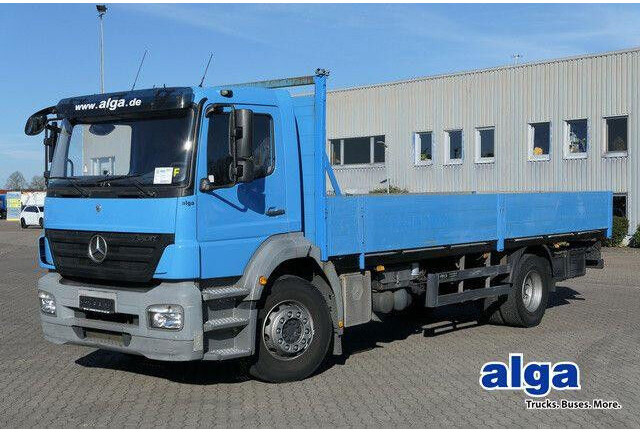 Mercedes-Benz 1824 L Axor 4x2, 3. Sitz, AHK, Gerüstbau, Klima - Bortu kravas automašīna/ Platforma: foto 1 Mercedes-Benz 1824 L Axor 4x2, 3. Sitz, AHK, Gerüstbau, Klima - Bortu kravas automašīna/ Platforma: foto 1