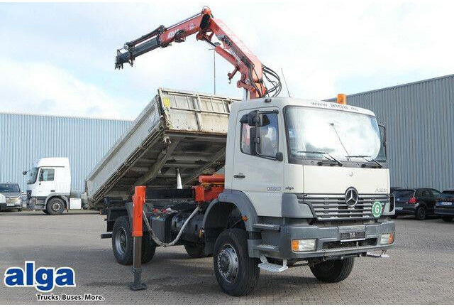 Mercedes-Benz 1828 Atego 4x4, Atlas AK 105.1, Funk, Hydr., AHK - Kravas automašīna pašizgāzējs: foto 1 Mercedes-Benz 1828 Atego 4x4, Atlas AK 105.1, Funk, Hydr., AHK - Kravas automašīna pašizgāzējs: foto 1