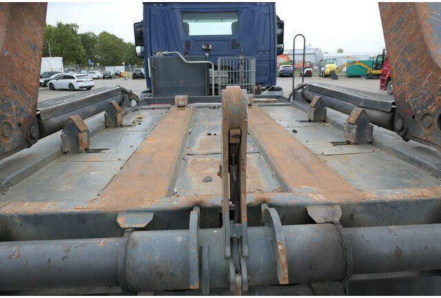Mercedes-Benz 1832 K Arocs 4x2, Hiab SLT 140, teleskop., Klima - Kravas automašīna - kabeļu sistēma: foto 2 Mercedes-Benz 1832 K Arocs 4x2, Hiab SLT 140, teleskop., Klima - Kravas automašīna - kabeļu sistēma: foto 2