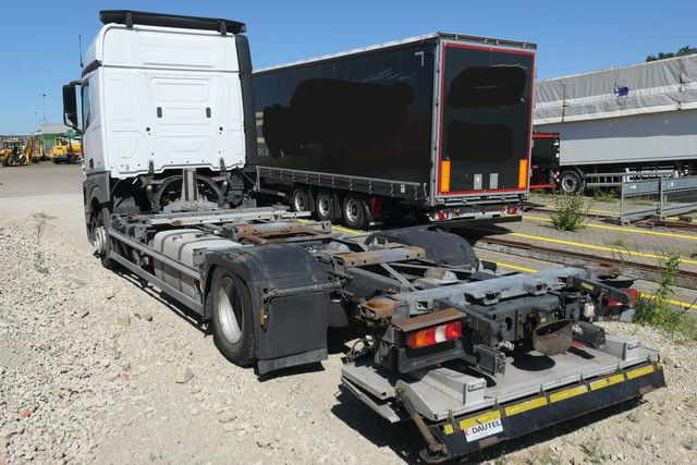 Mercedes-Benz 1842 L Actros/LBW/Retarder/BDF - Konteineru vedējs/ Kravas automašīna ar noņemamā virsbūve: foto 4 Mercedes-Benz 1842 L Actros/LBW/Retarder/BDF - Konteineru vedējs/ Kravas automašīna ar noņemamā virsbūve: foto 4