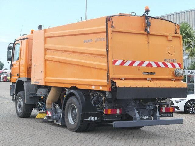 Mercedes-Benz 2032 A Actros 4x4, Bucher STKF 9500, Airport, AC - Ielu tīrīšanas mašīna: foto 5 Mercedes-Benz 2032 A Actros 4x4, Bucher STKF 9500, Airport, AC - Ielu tīrīšanas mašīna: foto 5