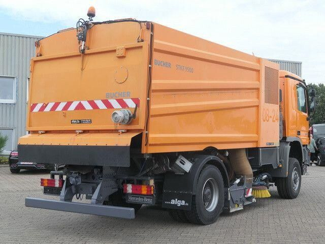 Mercedes-Benz 2032 A Actros 4x4, Bucher STKF 9500, Airport, AC - Ielu tīrīšanas mašīna: foto 3 Mercedes-Benz 2032 A Actros 4x4, Bucher STKF 9500, Airport, AC - Ielu tīrīšanas mašīna: foto 3