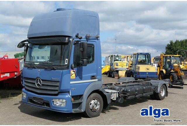 Mercedes-Benz 918 L Atego 4x2, Nebenantrieb, Standklima - Šasija kravas automašīna: foto 1 Mercedes-Benz 918 L Atego 4x2, Nebenantrieb, Standklima - Šasija kravas automašīna: foto 1