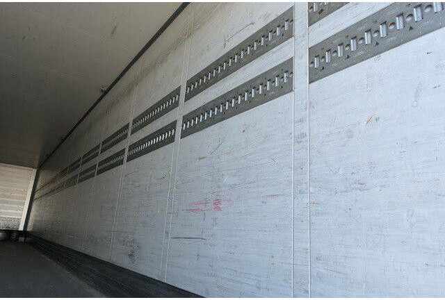 Schmitz Cargobull SKO 24/L 13.62 FP, Isoliert, Verzinkt, Luft-Lift - Puspiekabe slēgtā virsbūve: foto 5 Schmitz Cargobull SKO 24/L 13.62 FP, Isoliert, Verzinkt, Luft-Lift - Puspiekabe slēgtā virsbūve: foto 5