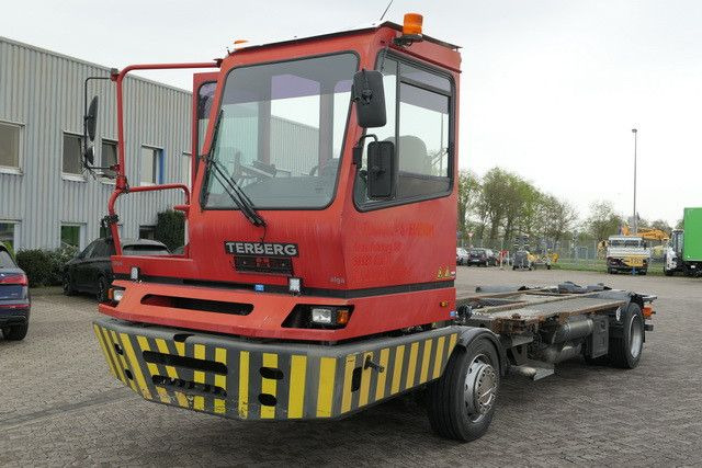 Terberg BC 182, Wechselbrücken, Sattelkupplung - Konteineru vedējs/ Kravas automašīna ar noņemamā virsbūve: foto 4 Terberg BC 182, Wechselbrücken, Sattelkupplung - Konteineru vedējs/ Kravas automašīna ar noņemamā virsbūve: foto 4
