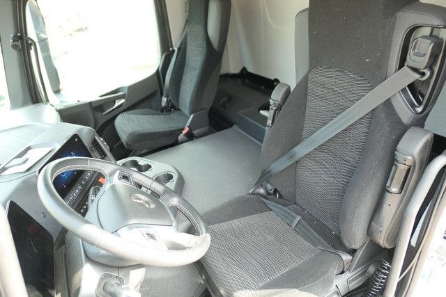 Vilcējs Mercedes-Benz 1836 LS Actros 4x2, ADR, Navi, Klima, 2.000km: foto 12