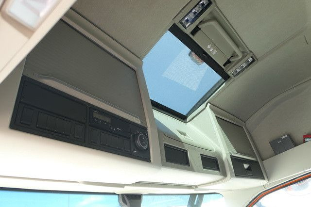 Vilcējs Volvo FH 500/Standklima/20 Stück auf Lager!: foto 15
