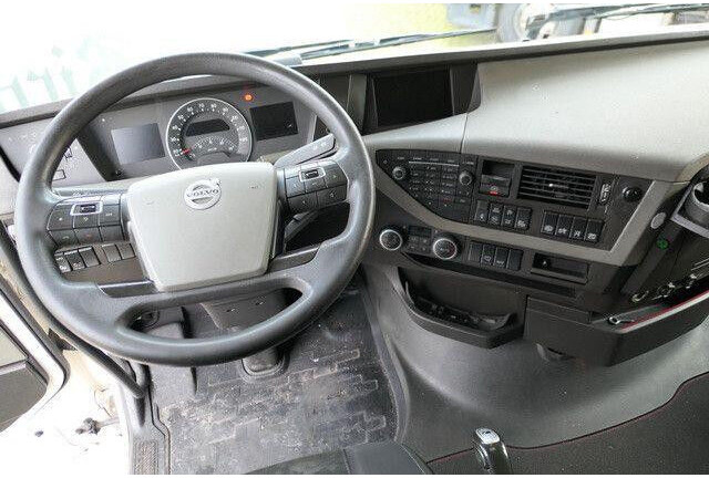 Kravas automašīna ar slēgto virsbūvi Volvo FH 460 6x2, Getränkezug, LBW, Böse, Lenk-Lift: foto 12 Kravas automašīna ar slēgto virsbūvi Volvo FH 460 6x2, Getränkezug, LBW, Böse, Lenk-Lift: foto 12