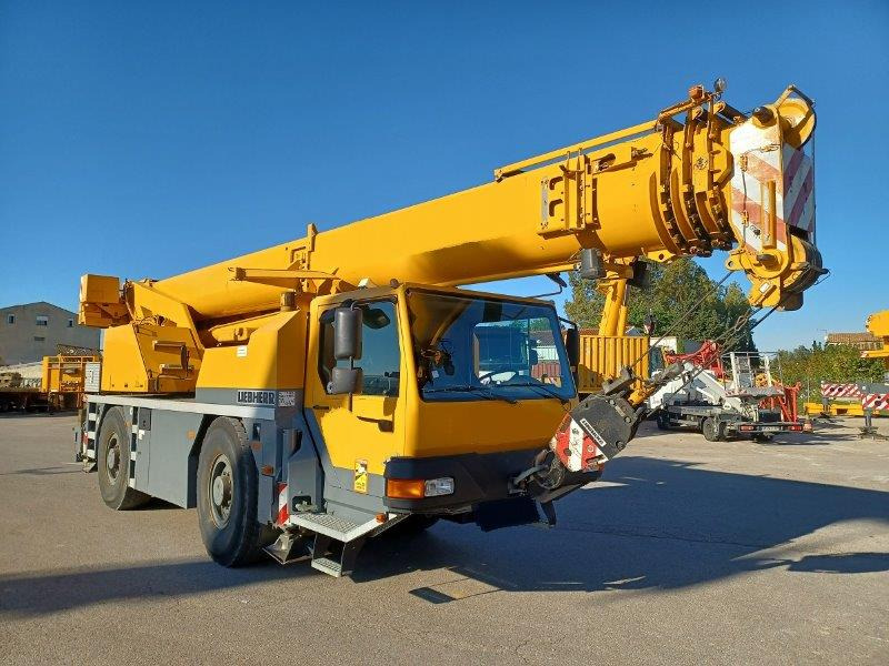 LIEBHERR LTM 1040 2.1 - Autoceltnis: foto 1 LIEBHERR LTM 1040 2.1 - Autoceltnis: foto 1