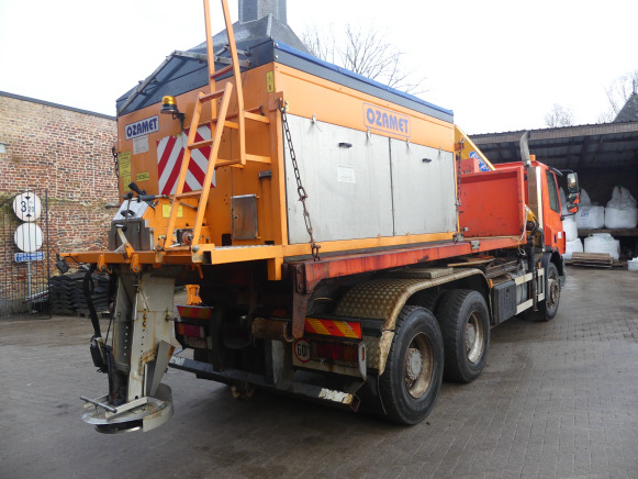Camion porte container avec grue DAF AT75PE (2005-256.718 km) - Konteineru vedējs/ Kravas automašīna ar noņemamā virsbūve: foto 3 Camion porte container avec grue DAF AT75PE (2005-256.718 km) - Konteineru vedējs/ Kravas automašīna ar noņemamā virsbūve: foto 3