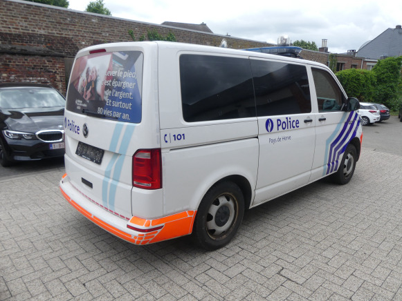 Camionnette, combi de police Volkswagen (2019-243.344 km) - Vieglā automašīna: foto 3 Camionnette, combi de police Volkswagen (2019-243.344 km) - Vieglā automašīna: foto 3