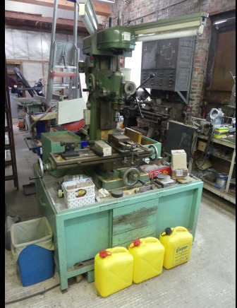 Fraiseuse avec meuble et  accessoires Mecatec CTV-800 - Metālapstrādes iekārta: foto 1 Fraiseuse avec meuble et  accessoires Mecatec CTV-800 - Metālapstrādes iekārta: foto 1