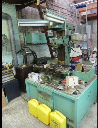 Fraiseuse avec meuble et  accessoires Mecatec CTV-800 - Metālapstrādes iekārta: foto 2 Fraiseuse avec meuble et  accessoires Mecatec CTV-800 - Metālapstrādes iekārta: foto 2