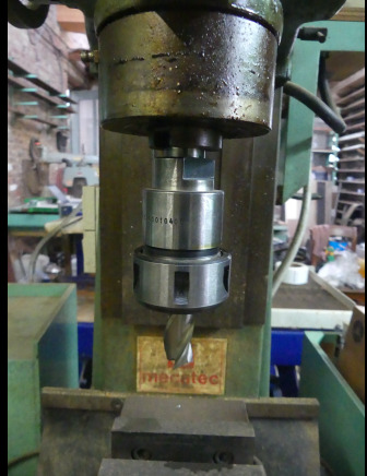 Fraiseuse avec meuble et  accessoires Mecatec CTV-800 - Metālapstrādes iekārta: foto 4 Fraiseuse avec meuble et  accessoires Mecatec CTV-800 - Metālapstrādes iekārta: foto 4