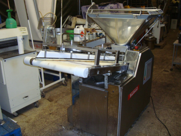 Peseuse diviseuse volumétrique SUBAL PHC 130 - Maizes ceptuves aprīkojums: foto 1 Peseuse diviseuse volumétrique SUBAL PHC 130 - Maizes ceptuves aprīkojums: foto 1