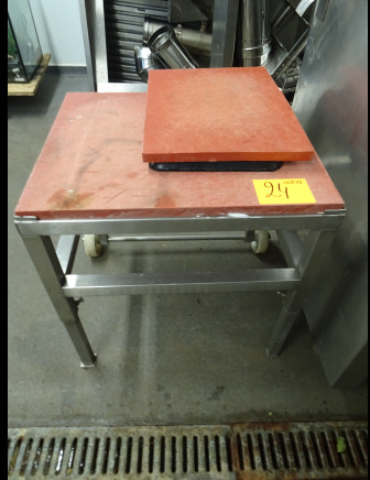 Petite table d'appoint - Pārtikas iekārta: foto 1 Petite table d'appoint - Pārtikas iekārta: foto 1