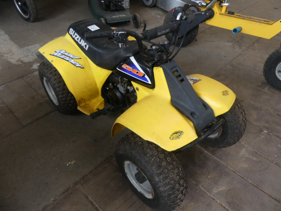 Quad enfant thermique Suzuki Quad Runner - Kvadricikls: foto 2 Quad enfant thermique Suzuki Quad Runner - Kvadricikls: foto 2