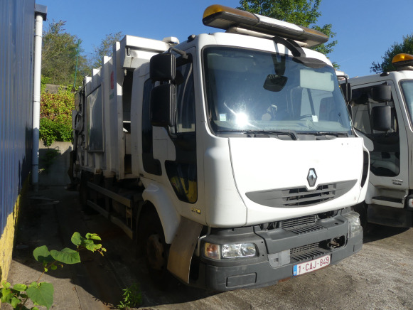 REF:1387 - Camion poubelle Renault Midlum 270DXI (2011-189.728 km) - Atkritumu vedējs: foto 2 REF:1387 - Camion poubelle Renault Midlum 270DXI (2011-189.728 km) - Atkritumu vedējs: foto 2