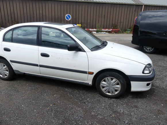 REF:DBB024 - Voiture Toyota Avensis (1998-172.549 km) - Vieglā automašīna: foto 3 REF:DBB024 - Voiture Toyota Avensis (1998-172.549 km) - Vieglā automašīna: foto 3