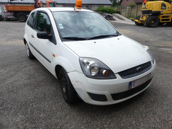 REF:TRE614 - Voiture Utilitaire Ford FIESTA TDCI (2005-101.699 km) - Vieglā automašīna: foto 2 REF:TRE614 - Voiture Utilitaire Ford FIESTA TDCI (2005-101.699 km) - Vieglā automašīna: foto 2