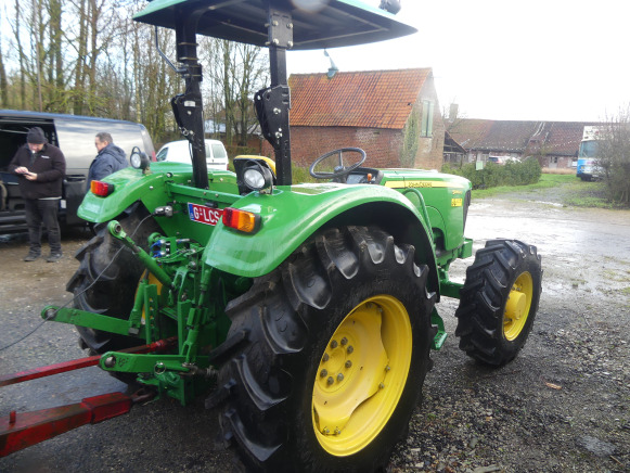 Tracteur John Deere 5065 E - Traktors: foto 4 Tracteur John Deere 5065 E - Traktors: foto 4
