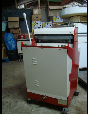 Trancheuse à pain Heristal - Maizes ceptuves aprīkojums: foto 4 Trancheuse à pain Heristal - Maizes ceptuves aprīkojums: foto 4