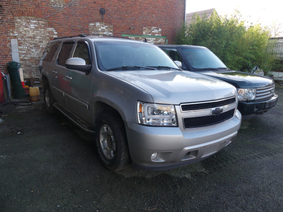 Voiture Chevrolet Suburban (2006-355.000 km) Numéro de châssis : 1GNFK16327J170092 - Kilométrage : 355000 - Kravas-pasažieru furgons: foto 2 Voiture Chevrolet Suburban (2006-355.000 km) Numéro de châssis : 1GNFK16327J170092 - Kilométrage : 355000 - Kravas-pasažieru furgons: foto 2
