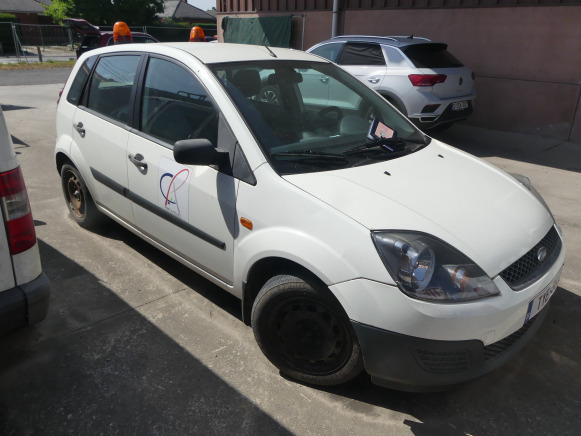 Voiture Ford FIESTA (2006-110.830 km) - Vieglā automašīna: foto 4 Voiture Ford FIESTA (2006-110.830 km) - Vieglā automašīna: foto 4