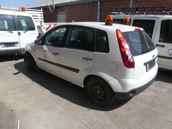 Voiture Ford FIESTA (2006-110.830 km) - Vieglā automašīna: foto 2 Voiture Ford FIESTA (2006-110.830 km) - Vieglā automašīna: foto 2