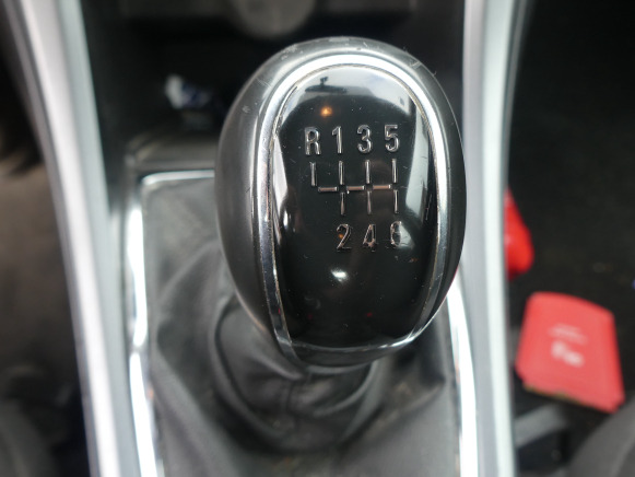 Voiture Opel Astra Sport Tourer (2013-314.104 km) - Vieglā automašīna: foto 4 Voiture Opel Astra Sport Tourer (2013-314.104 km) - Vieglā automašīna: foto 4