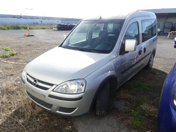 Voiture Opel Combo - Vieglā automašīna: foto 1 Voiture Opel Combo - Vieglā automašīna: foto 1