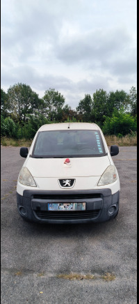 Voiture Peugeot Partner (2011-171.000 km-VIN:VF37F9HXCBJ532637) - Mazs furgons: foto 2 Voiture Peugeot Partner (2011-171.000 km-VIN:VF37F9HXCBJ532637) - Mazs furgons: foto 2