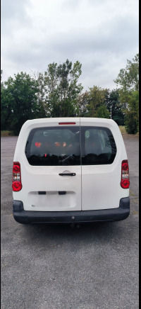 Voiture Peugeot Partner (2011-171.000 km-VIN:VF37F9HXCBJ532637) - Mazs furgons: foto 3 Voiture Peugeot Partner (2011-171.000 km-VIN:VF37F9HXCBJ532637) - Mazs furgons: foto 3