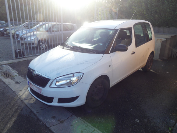 Voiture Skoda Roomster (2010-118.919 km) - Vieglā automašīna: foto 1 Voiture Skoda Roomster (2010-118.919 km) - Vieglā automašīna: foto 1