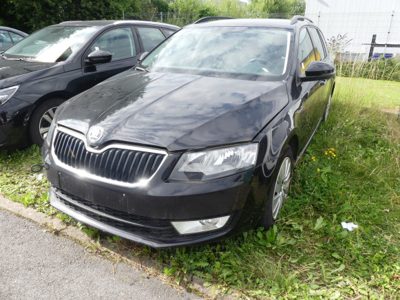 Voiture break Skoda Octavia Combi (2015-167.000 km) - Vieglā automašīna: foto 1 Voiture break Skoda Octavia Combi (2015-167.000 km) - Vieglā automašīna: foto 1