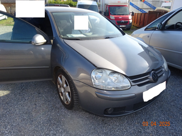 Volkswagen Golf - Hečbeks: foto 1 Volkswagen Golf - Hečbeks: foto 1