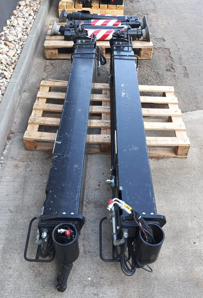 FASSI - PALFINGER - HIAB - HMF - ATLAS additional stabilizers, Zusatzabstützen - Celtnis-manipulators: foto 2 FASSI - PALFINGER - HIAB - HMF - ATLAS additional stabilizers, Zusatzabstützen - Celtnis-manipulators: foto 2