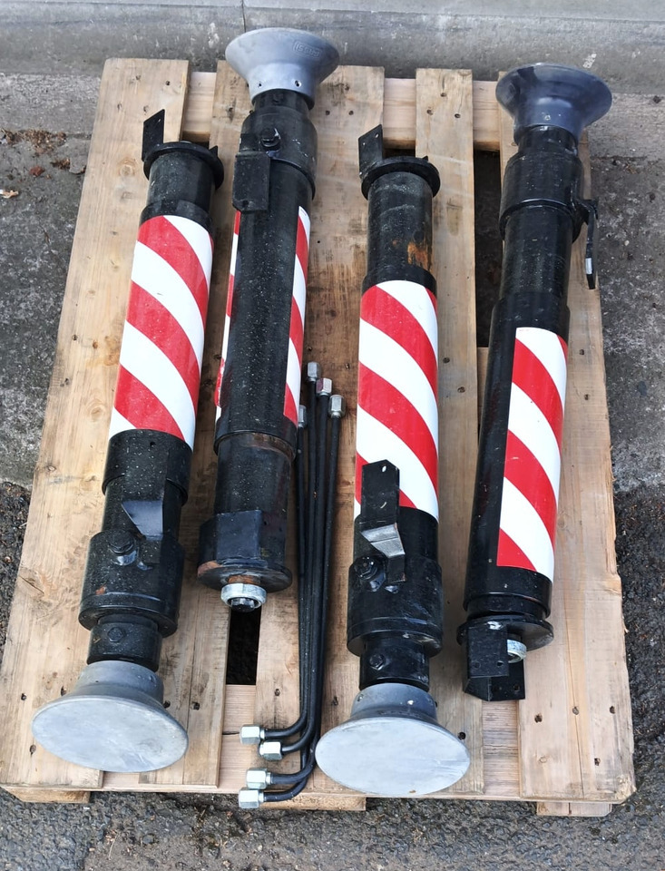 FASSI - PALFINGER - HIAB - HMF - ATLAS additional stabilizers, Zusatzabstützen - Celtnis-manipulators: foto 4 FASSI - PALFINGER - HIAB - HMF - ATLAS additional stabilizers, Zusatzabstützen - Celtnis-manipulators: foto 4
