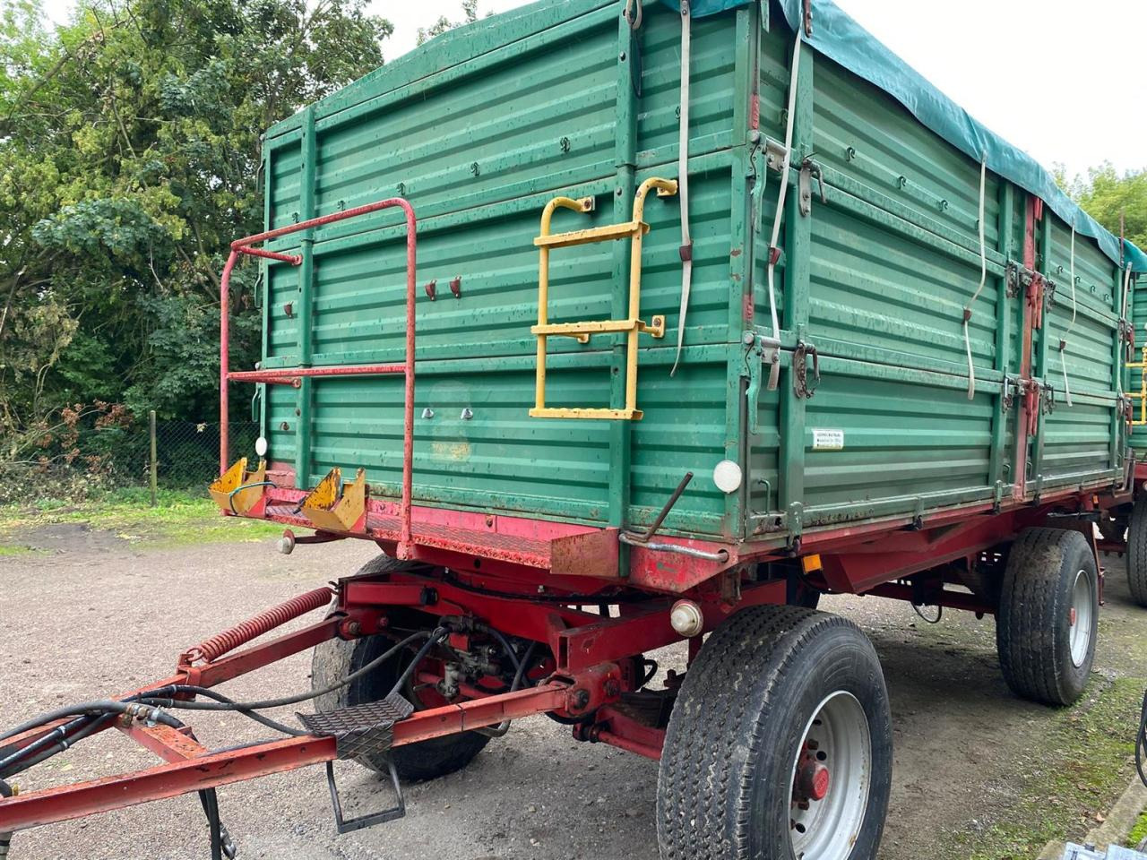 Agromet T-149 - Piekabe pašizgāzējs: foto 1 Agromet T-149 - Piekabe pašizgāzējs: foto 1
