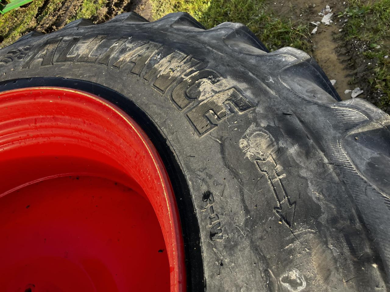 Alliance 520/85R46 VF - Riepa - Lauksaimniecības tehnika: foto 3 Alliance 520/85R46 VF - Riepa - Lauksaimniecības tehnika: foto 3