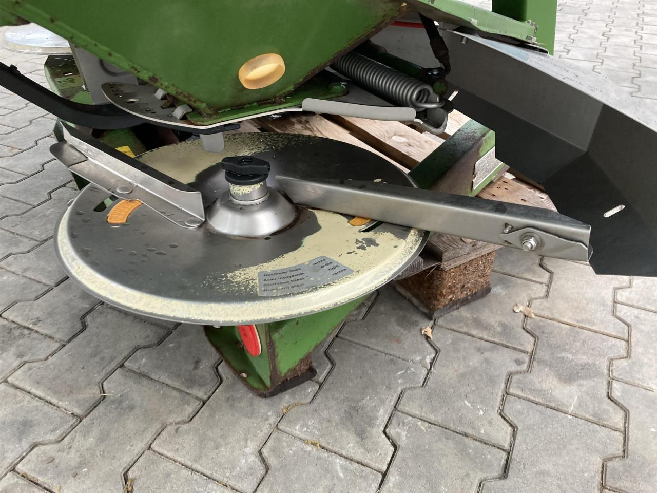 Amazone ZA-M 1000 Comp. - Minerālmēslu izkliedētājs: foto 3 Amazone ZA-M 1000 Comp. - Minerālmēslu izkliedētājs: foto 3