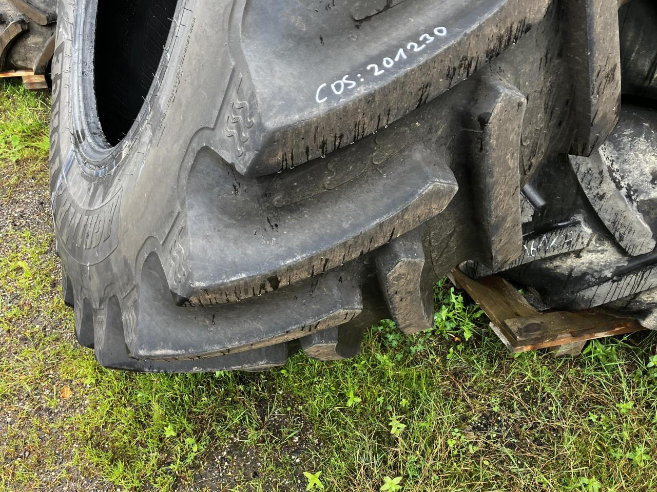 BKT 650/85R42 IF - Riepa - Lauksaimniecības tehnika: foto 4 BKT 650/85R42 IF - Riepa - Lauksaimniecības tehnika: foto 4