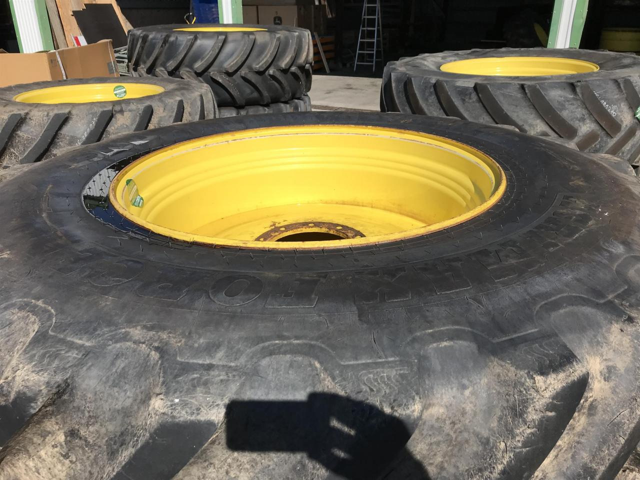 BKT 650/85R42 - Riepa - Lauksaimniecības tehnika: foto 5 BKT 650/85R42 - Riepa - Lauksaimniecības tehnika: foto 5