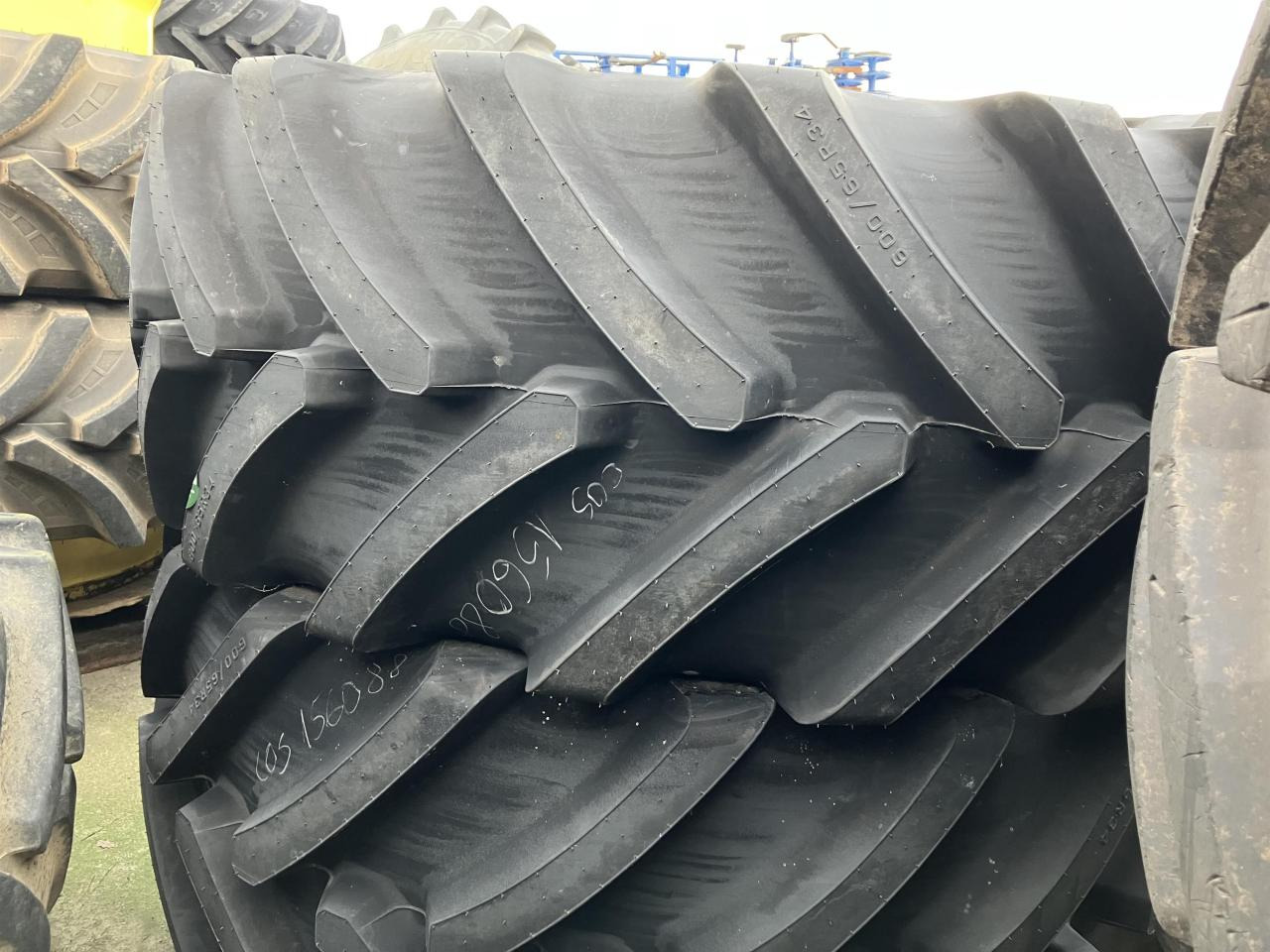 Bridgestone 600/65R34 - Riepa - Lauksaimniecības tehnika: foto 1 Bridgestone 600/65R34 - Riepa - Lauksaimniecības tehnika: foto 1