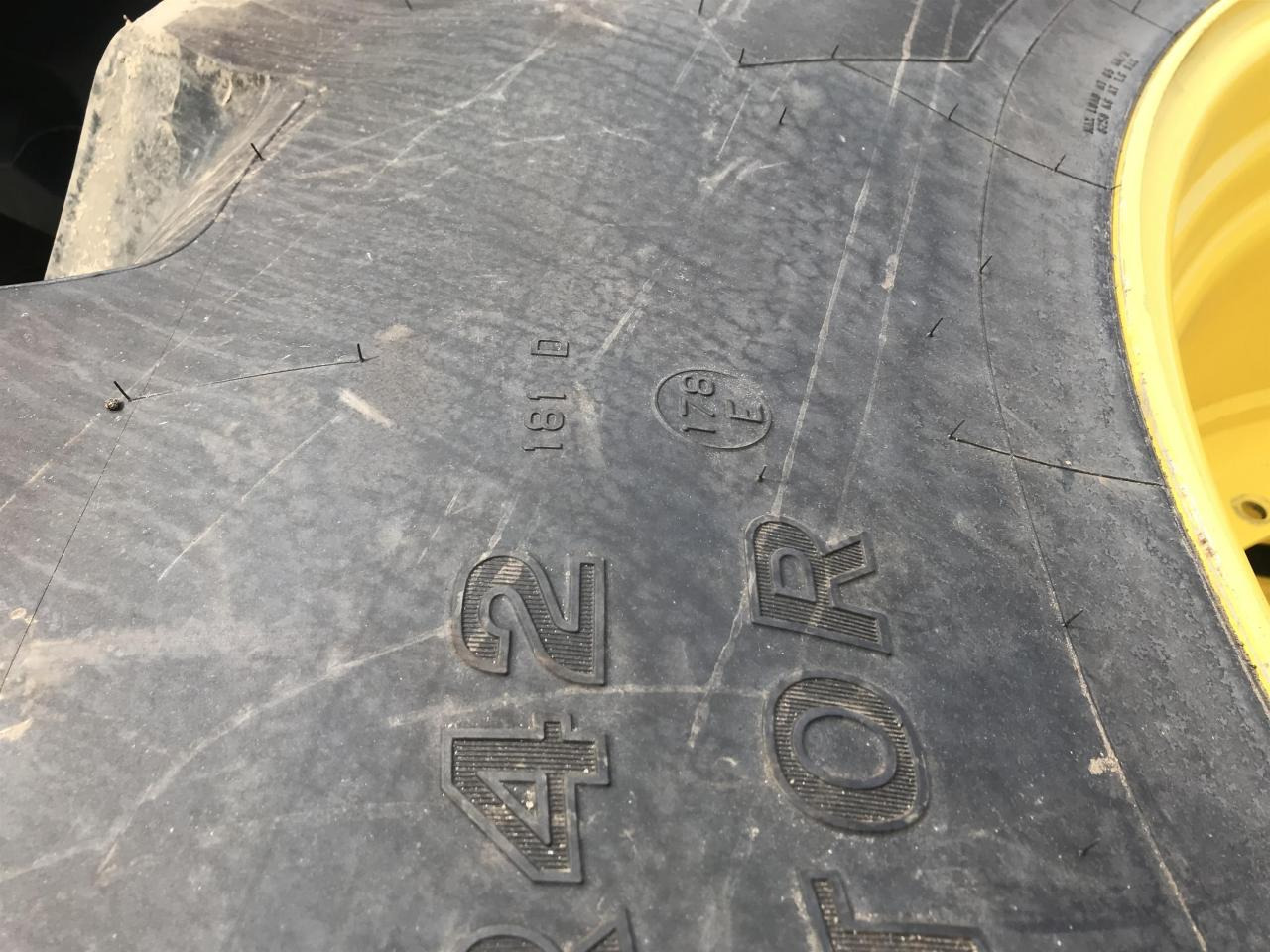 Bridgestone 710/75R42 - Riepa - Lauksaimniecības tehnika: foto 3 Bridgestone 710/75R42 - Riepa - Lauksaimniecības tehnika: foto 3